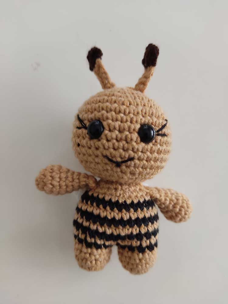 Sevimli Amigurumi Oyuncak Arı